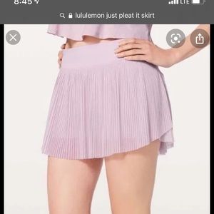Lululemon Just Pleat It skirt